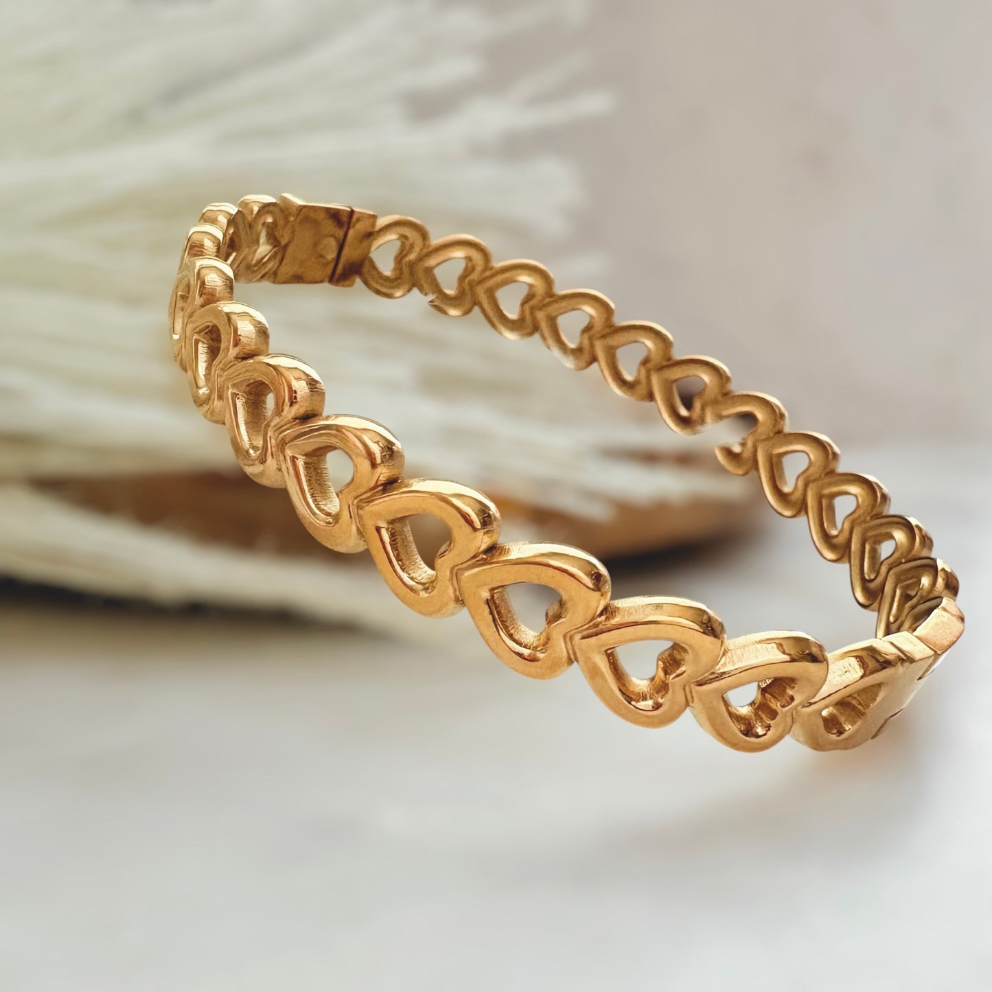 Tefi Heart Bangle