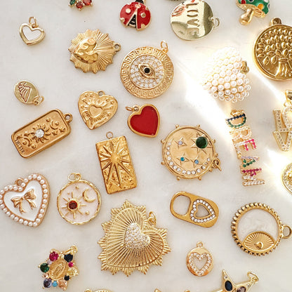 CHARM BAR