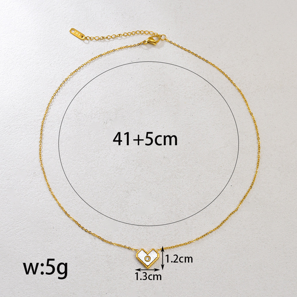 Noa Necklace